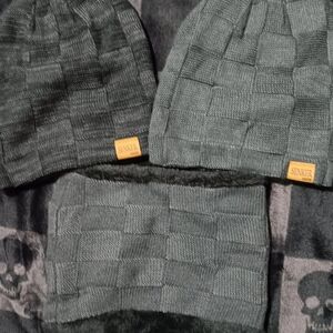 Gray Knit Beanie Set for Men